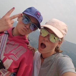 Meet your Posher, Aleya